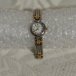 Fossil ES-8681 Mother of Pearl Women's Two Tone Quartz Watch Round Dial New Batt